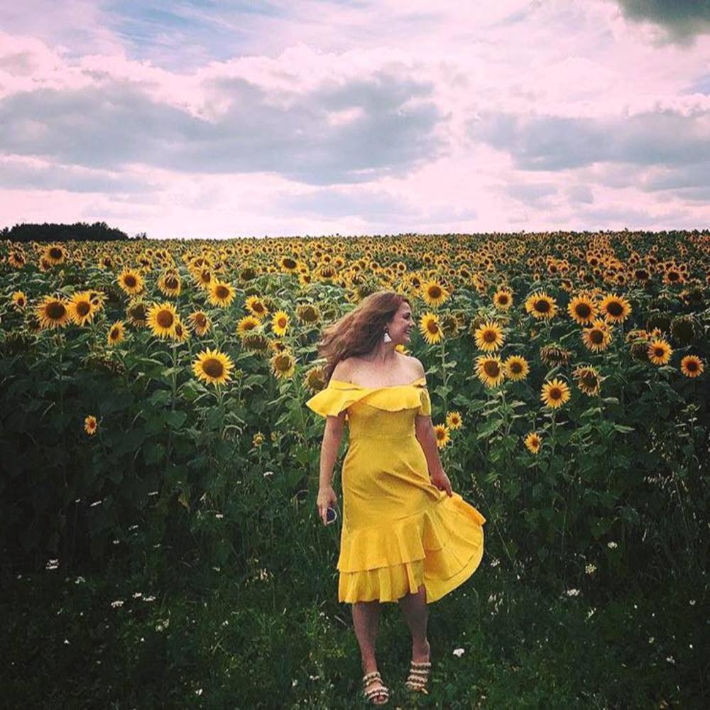 Meet your Posher, Hillary